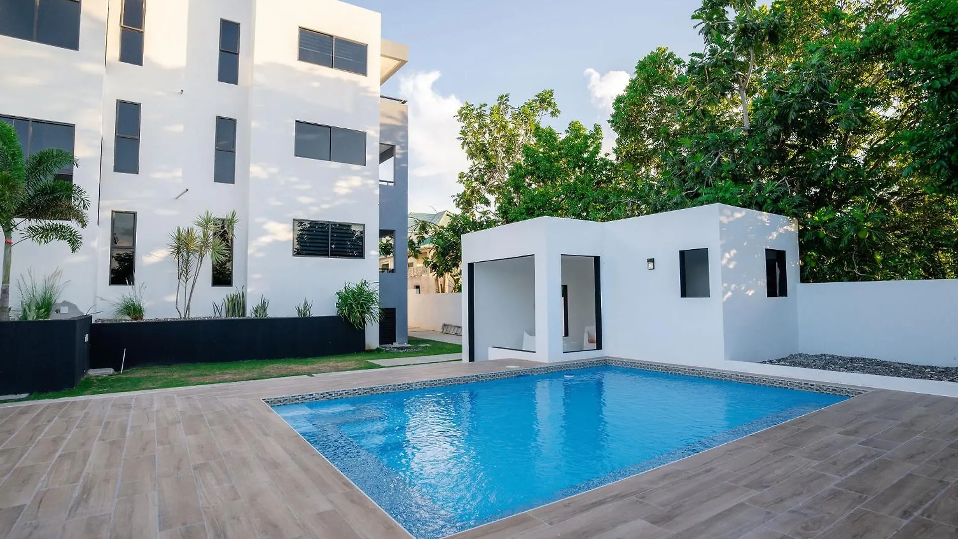 Serenity Haven - Your Ultimate Runaway Bay Escape Apartament